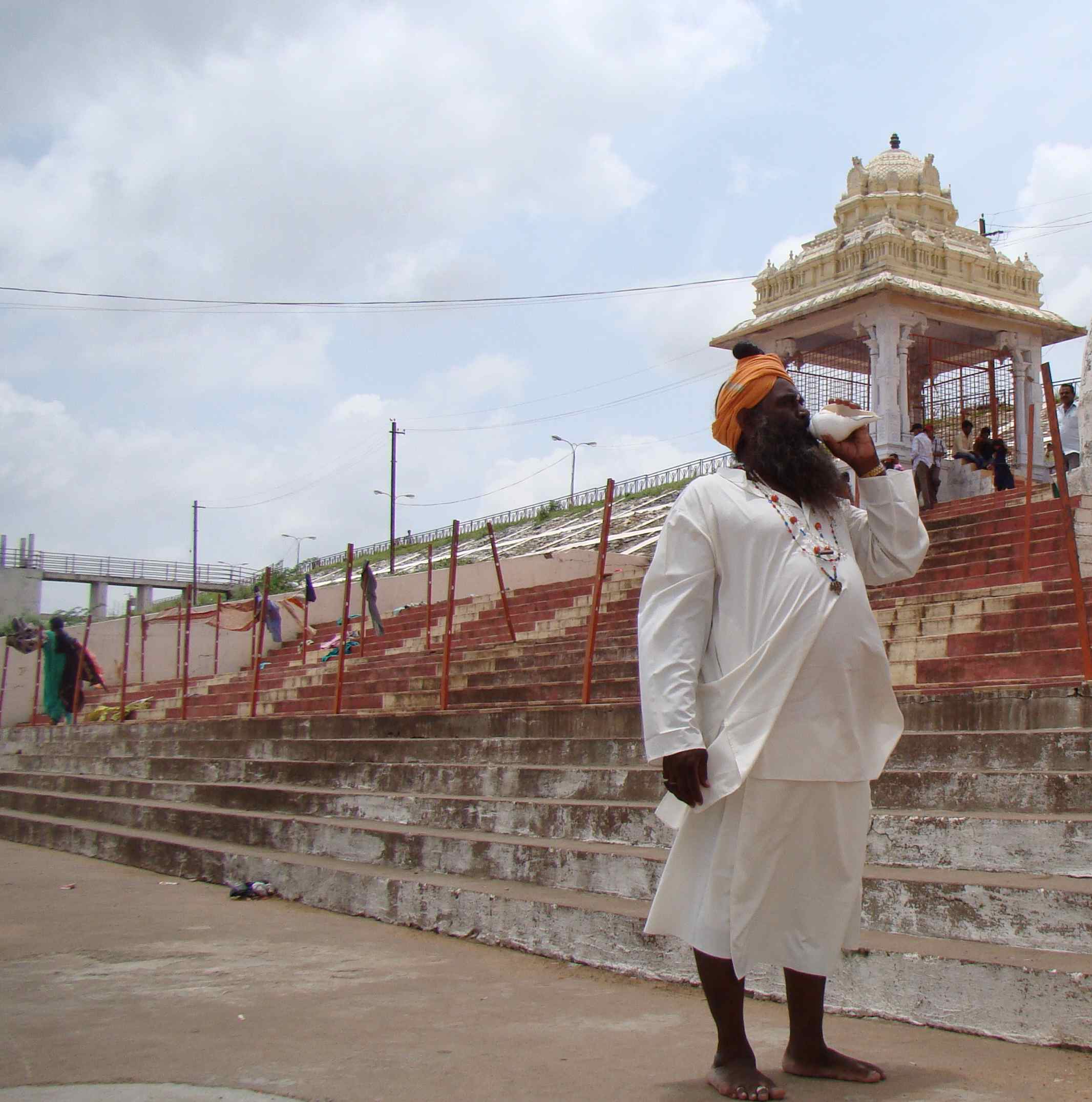 SceneAtGodavariRiverAtBhadrachalam.jpg